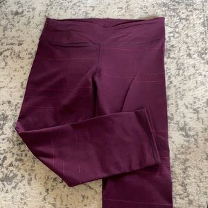 Fabletics cropped leggings